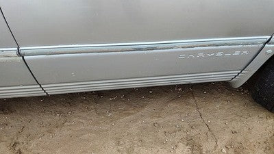 2000 Town & Country Passenger Right Front Moulding From Door Trim Strip Silver