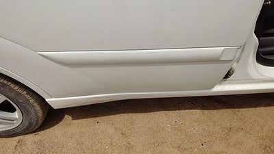 00-07 Focus Station Wagon Passenger Right Rear Moulding From Door Back White Yz