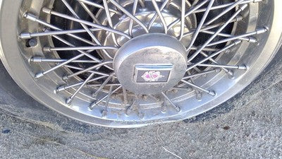 1984-1985 Olds 88 15" Wheel Cover Oem Wire Type Hub Cap Factory Spoke Design