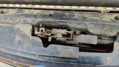 1998-2003 Toyota Sienna Hood Latch Assembly With Bracket Oem 5320108010