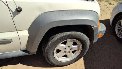 2005 06 Jeep Liberty Passenger Right Front Wheel Flare Moulding Oem From Fender
