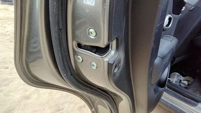 2014-2019 Kia Soul Driver Left Rear Door Latch With Rods/Cables Oem Back