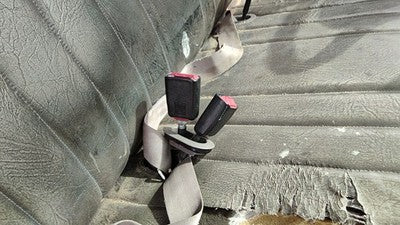 1999 F250 Super Duty Passenger Right Front Seat Belt Buckle Receiver Oem Gray