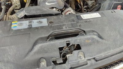 99-01 Silverado 2500 Hd Top Plastic Cover Above Radiator Support Sight Shield