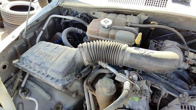 04-07 Liberty Complete Air Intake Cleaner Filter Box Housing With Tube Oem 3.7L