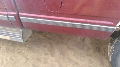 1988 Gmc Sierra 2500 Driver Left Rear Moulding On Quarter Panel Oem Front Box