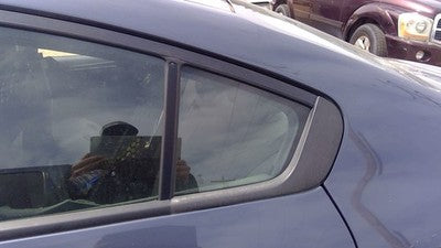 2014-18 Kia Forte Driver Left Rear Vent Window Small Back Door Glass With Frame