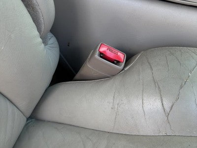 01-02 Chevy Suburban Passenger Right Front Seat Belt Buckle Receiver Oem Tan 52I