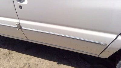 1993-2004 Ford Van E150 Passenger Right Front Moulding From Door Oem Trim Strip