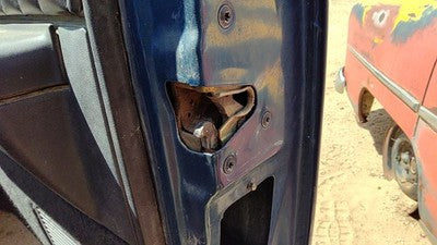 1994 Chevy S10 Blazer Passenger Right Front Door Latch With Rods/Cables Oem