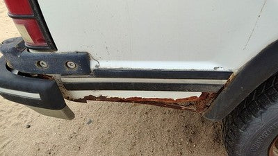 1993 Chevy S10 Blazer Passenger Right Rear Moulding On Quarter Panel Oem