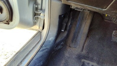 2006 Chevy Cobalt Coupe Driver Left Lower Kick Trim Panel Oem 192 Ebony