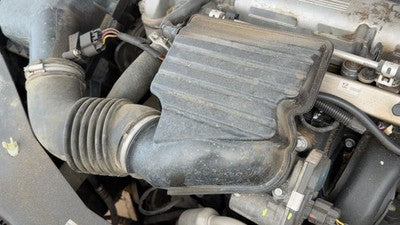 06-07 Ion Complete Air Intake Cleaner Filter Box Housing With Tube Oem 2.2L