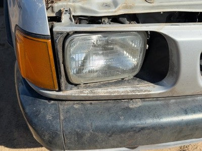 1988-1995 Isuzu Pup Passenger Right Head Light Oem Front Lamp 8944345572