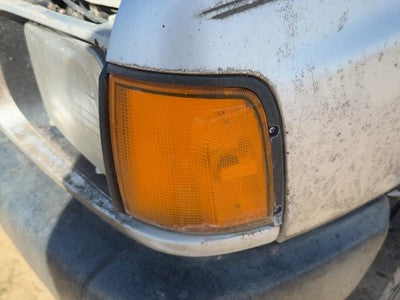 1988-1995 Isuzu Pup Driver Left Front Turn Signal Light Lamp Oem Fender Mounted
