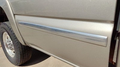 2002 Sierra 2500 Hd Passenger Right Rear Moulding On Front Of Box Oem