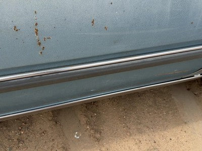1986 Olds 88 Passenger Right Front Moulding From Door Oem Trim Strip