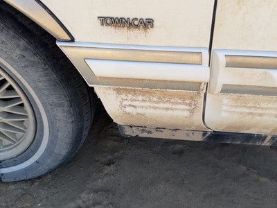 1994 Lincoln Town Car Driver Left Moulding From Fender Oem Trim Strip White Wt