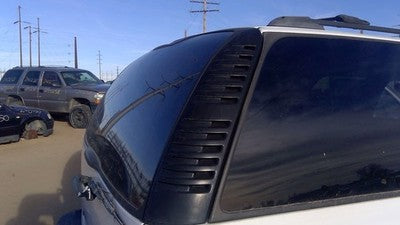 2005 Chevy Suburban Passenger Right Rear Moulding On Quarter Panel Oem