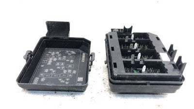 2008-2011 Chevy Impala Engine Fuse Box Panel Oem Power 20817315