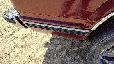 1999 Gmc Yukon Passenger Right Rear Moulding On Quarter Panel Oem