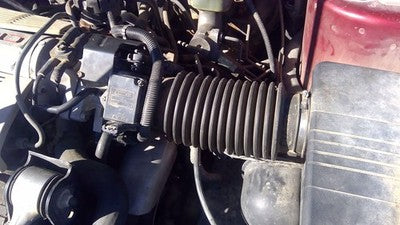 1988 Olds Toronado Trofeo Air Intake Tube Resonator Pipe Elbow Rubber Hose 3.8L