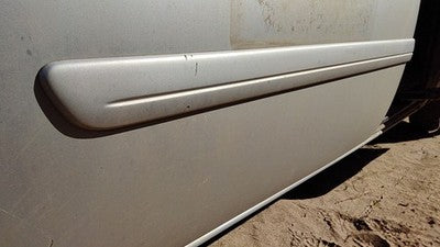 05-07 Caravan Driver Left Front Moulding From Door Trim Strip Ps2 Bright Silver