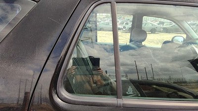 98-05 Ml320 Passenger Right Rear Vent Window Back Door Glass With Frame Oem