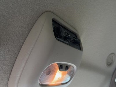 2001 Chevy Suburban Rear Overhead Console Dome Light Oem Tan 52I