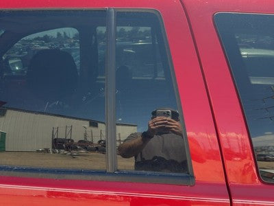 99-04 Grand Cherokee Driver Left Rear Vent Window Back Door Glass With Frame Oem