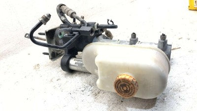 2016 Power Brake Booster With Master Cylinder Pair Set Oem