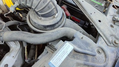 94-96 Olds Cutlass Ciera Air Cleaner Filter Box Oem Intake Housing 3.1L 25099407