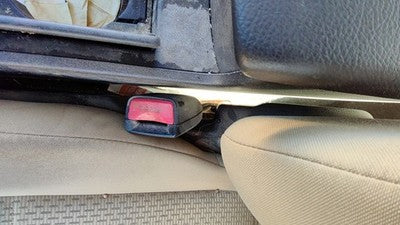 2010 2011 Mazda 3 Driver Left Front Seat Belt Buckle Receiver Oem
