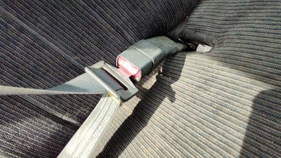 1999-03 S10 Pickup Passenger Right Front Seat Belt Buckle Receiver Oem Gray 12D