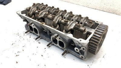 1993-1994 Chrysler Colt Cylinder Head With Camshaft Oem 1.5L Sohc Md174888