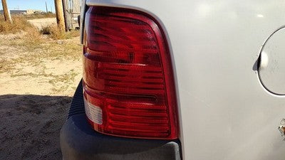 2002-2005 Ford Explorer Passenger Right Tail Light Brake Lamp Oem Rear