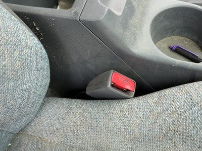 1998-2002 Isuzu Rodeo Passenger Right Front Seat Belt Buckle Receiver Oem