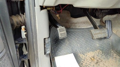 1999 Chevy Suburban Parking Brake Pedal Assembly Oem Complete Emergency Unit