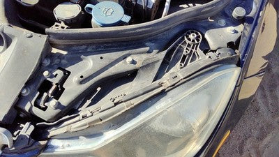 2012-2015 Mercedes C300 Driver Left Head Light Oem Front Lamp 2048205359