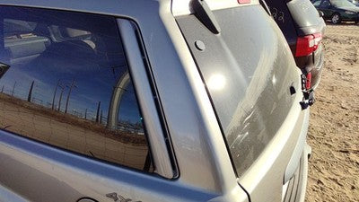 01 Grand Cherokee Driver Left Rear Corner Moulding On Quarter Panel Ps5 Silver