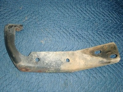 1988 Chevy Silverado 2500 Passenger Right Front Outside Bumper Mount Bracket