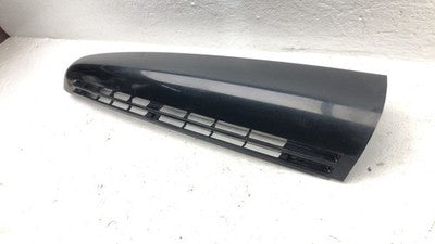1994 Chevy Suburban Driver Left Rear Moulding On Corner Panel Oem