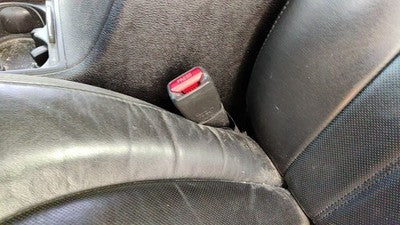 2006-2011 Buick Lucerne Driver Left Front Seat Belt Buckle Receiver Ebony 193