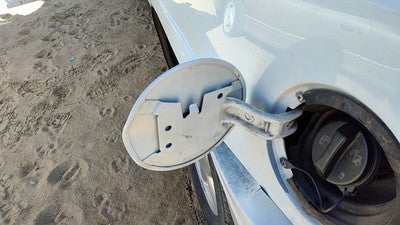 2002-2009 Gmc Envoy Fuel Tank Door With Hinge Gas Lid Oem Filler White 50U
