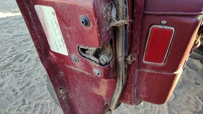 1990 Olds 88 Driver Left Front Door Latch With Rods/Cables Oem