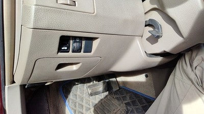 2005-2006 Nissan Altima Lower Dash Under Column Knee Bolster Trim Panel Blond C