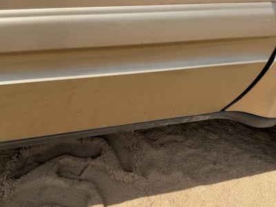 04-07 Rainier Passenger Right Front Moulding From Door Trim Strip Cashmere 15U