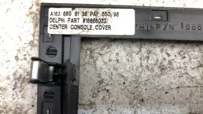 2000-2001 Mercedes Benz Ml320 Trim Bezel Around Radio Surround Dash Panel Oem