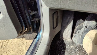 2006 Vw Jetta Driver Left Lower Kick Trim Panel Oem Gray