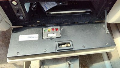 99 Cadillac Deville Glove Box Assembly Complete Door With Latch Oem 152 Neutral